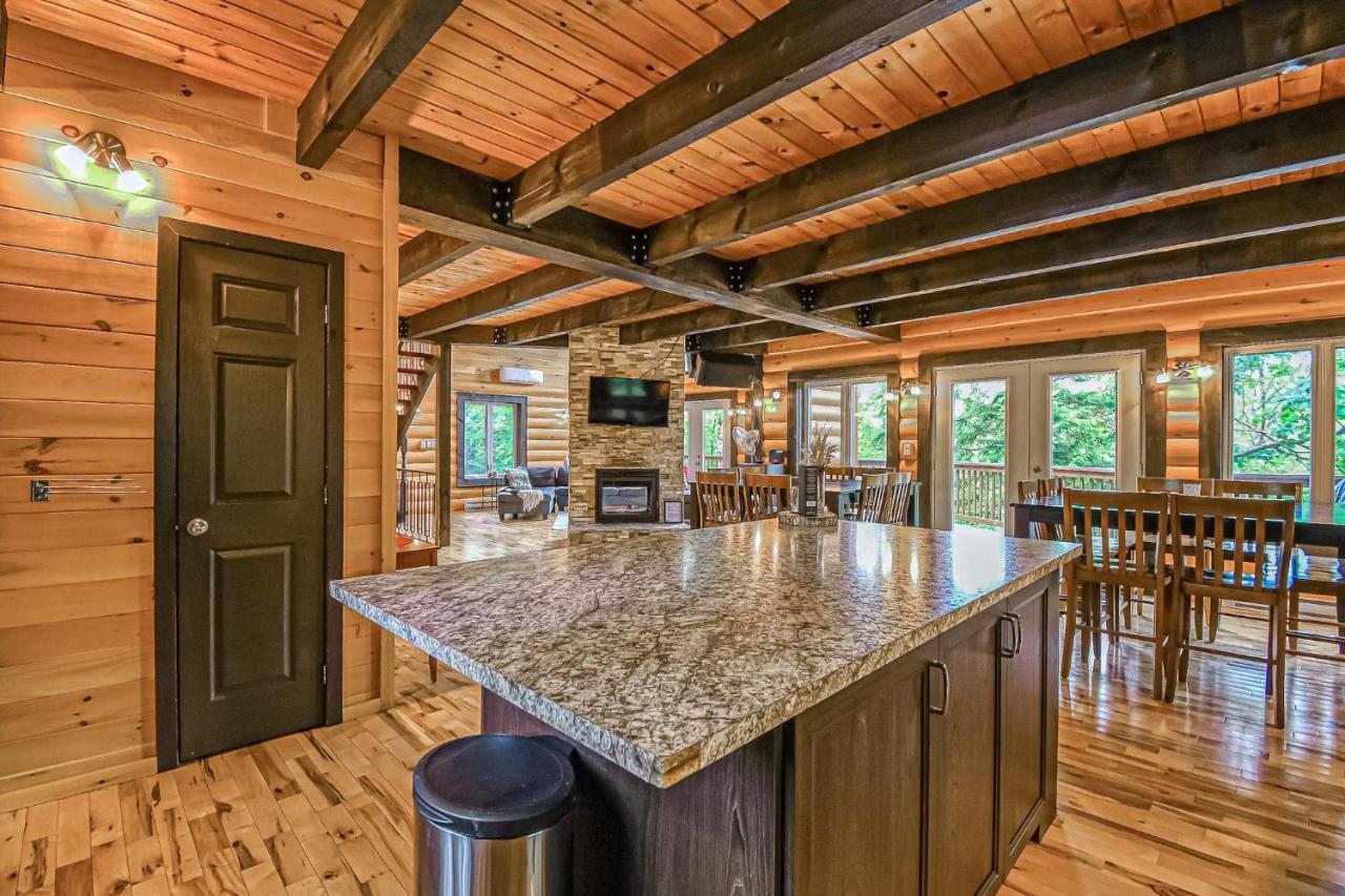 Brown Bear Lodge Brownsburg 外观 照片